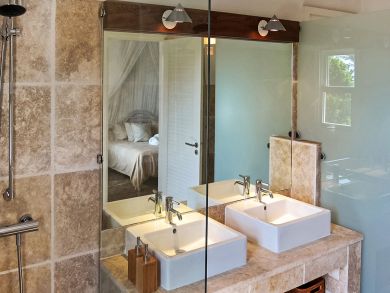 St. Barts Home 897843