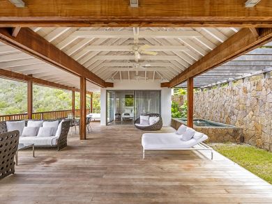 St. Barts Home 897844