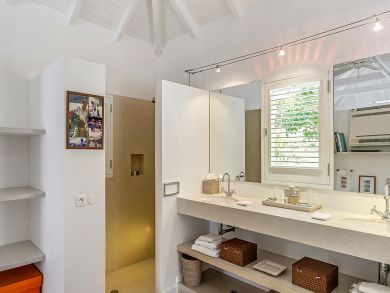St. Barts Home 897844
