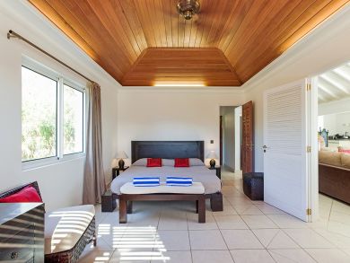 St. Barts Home 897845