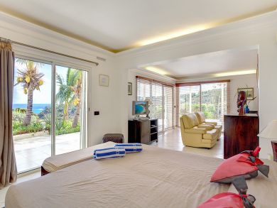 St. Barts Home 897845