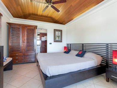 St. Barts Home 897845