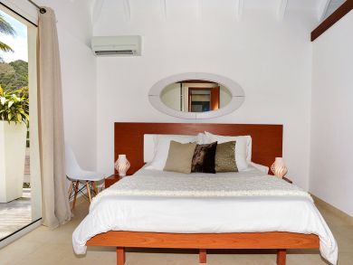 St. Barts Home 897853
