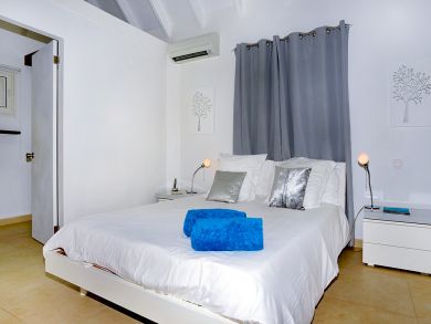St. Barts Home 897853