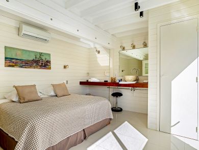 St. Barts Home 897857 St. Barts Home 897857