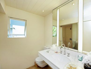 St. Barts Home 897858