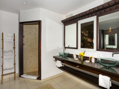 St. Barts Home 897860