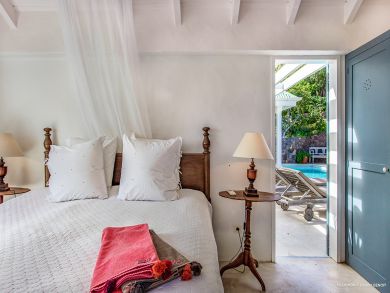 St. Barts Home 897861