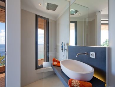 ST. BARTS 5 BEDROOM VILLA BEACH ACCESS
