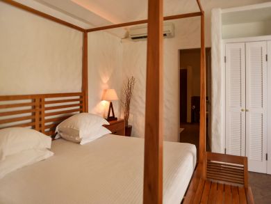 St. Barts Home 897869