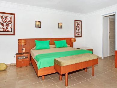 St. Barts Home 897870