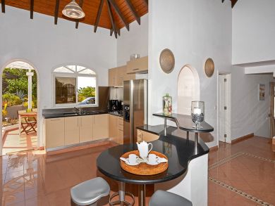 St. Barts Home 897871