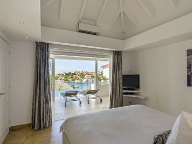 St. Barts Home 897872