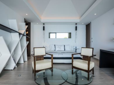 St. Barts Home 897876