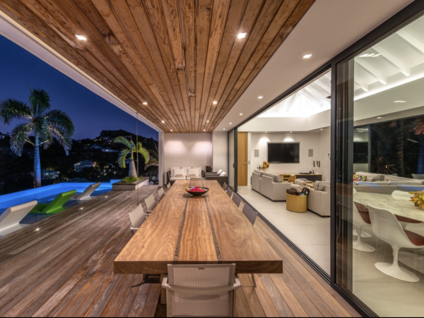 Anse Des Cayes St Barts Luxury Villa Pool & Staff