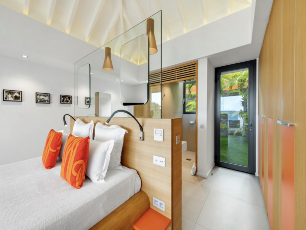 Anse Des Cayes St Barts Luxury Villa Pool & Staff
