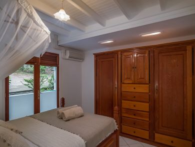 St. Barts Home 897882