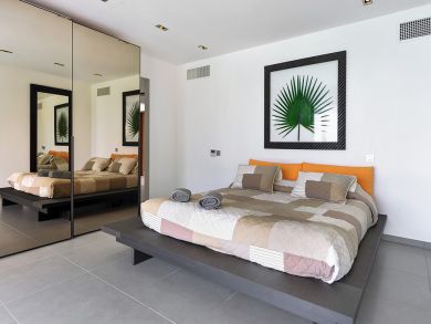 St. Barts Home 897886