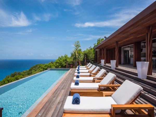 St. Barts Home 897888