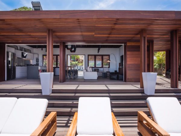 St. Barts Home 897888