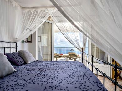 St. Barts Home 897889
