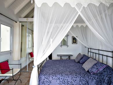 St. Barts Home 897889