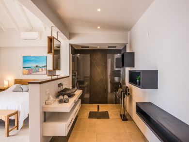 St. Barts Home 897891