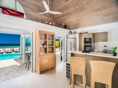 ST. BARTHS 4 BEDROOM LUXURY VILLA WITH POOL AND VIEW