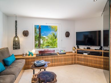 ST. BARTHS 4 BEDROOM LUXURY VILLA WITH POOL AND VIEW