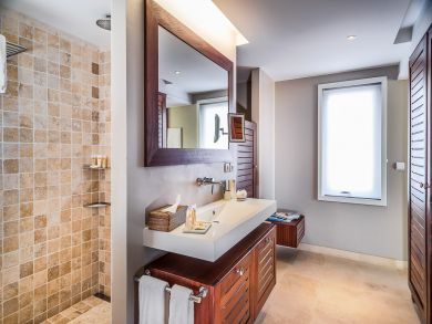 ST. BARTHS 4 BEDROOM LUXURY VILLA WITH POOL AND VIEW
