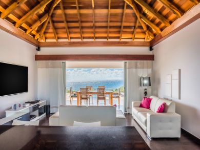 St. Barts Home 897901