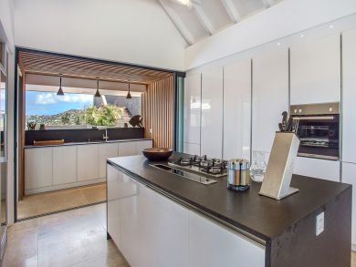 St. Barts Home 897904