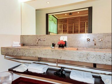 St. Barts Home 897905