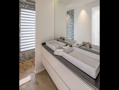 St. Barts Home 897908