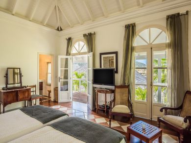 St. Barts Home 897911