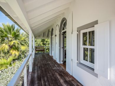 St. Barts Home 897911