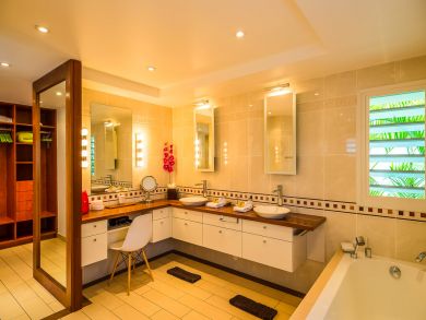 St. Barts Home 897919