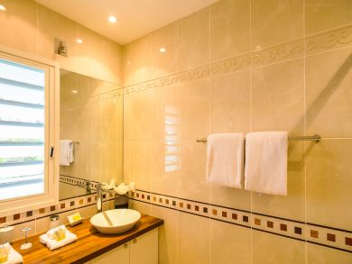 St. Barts Home 897919