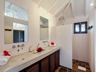 St. Barts Home 897920