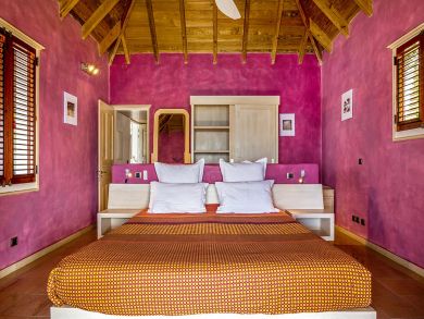 St. Barts Home 897921