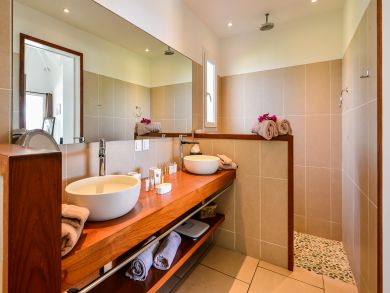 St. Barts Home 897922