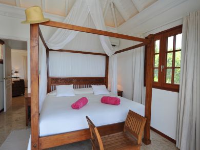 St. Barts Home 897923