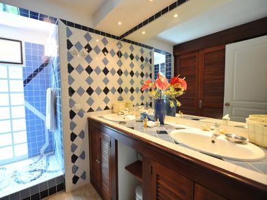 St. Barts Home 897923