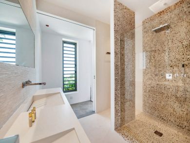 St. Barts Home 897927