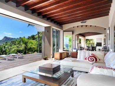 St. Barts Home 897928