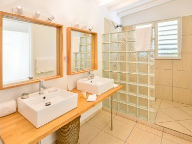 St. Barts Home 897929