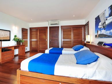St. Barts Home 897930