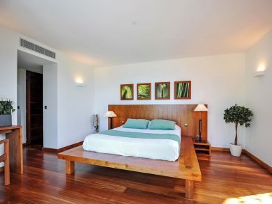 St. Barts Home 897930