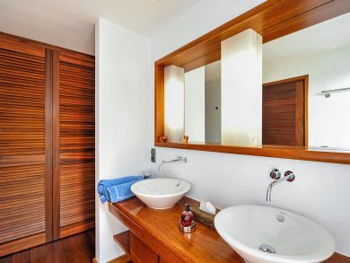 St. Barts Home 897930