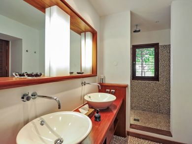St. Barts Home 897930